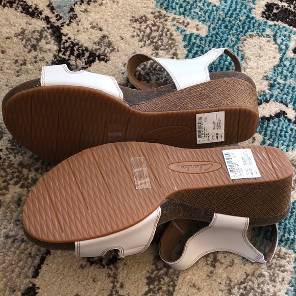 Clark Wedges Size 11 Brand New - Picture 2 of 2